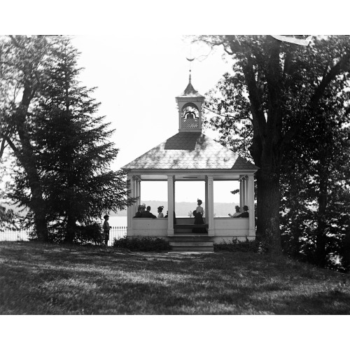 Gazebo at Mt. Vernon, Virginia, circa 1918-1920