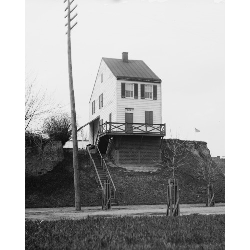 Old House, 9th & E., Nebraska, Washington, D.C., circa 1918