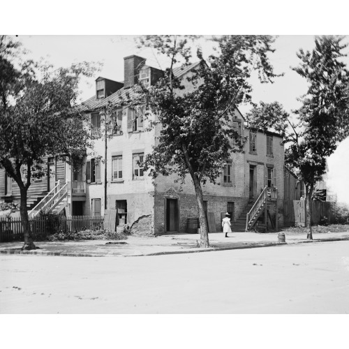 Old House, 9th & S, SW, Washington, D.C., circa 1918