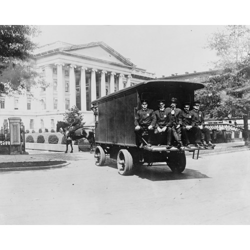 Carrying Money From Bureau To Treasury, circa 1918