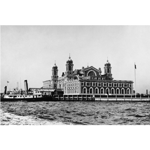 New York, Ellis Island, circa 1918
