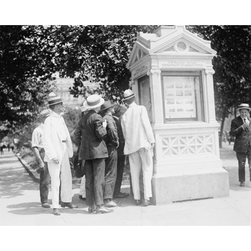 Kiosk, circa 1918