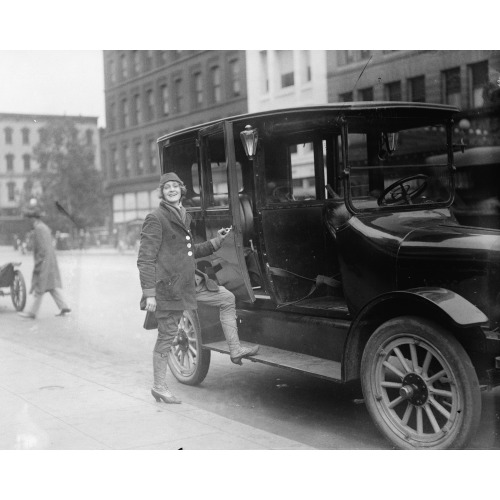 Women Taxi Drivers, circa 1918