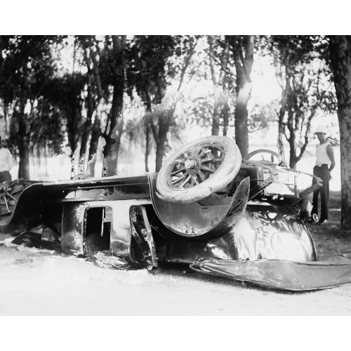 Auto Wreck In Potomac Pk