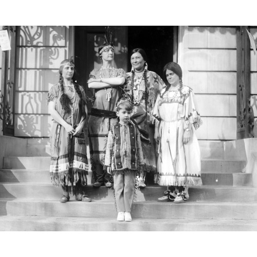 Indian Group, Pen Women's League, 1920