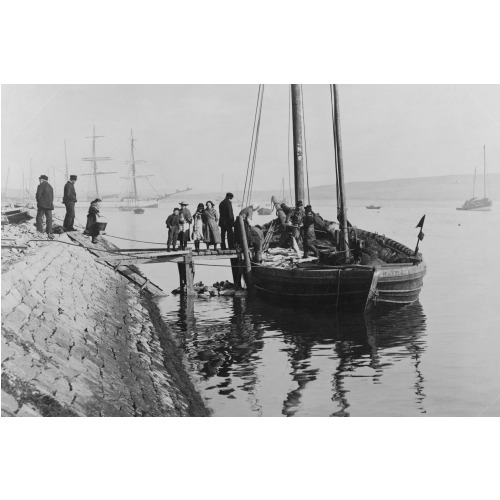 Return From The Fishing, Lerwick, circa 1900