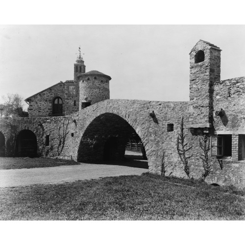 Surprise Valley Farm, Arthur Curtiss James Property, Beacon Hill Road, Newport, Rhode Island...