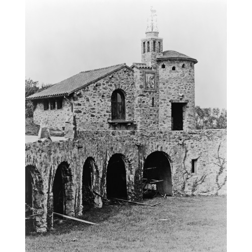 Surprise Valley Farm, Arthur Curtiss James Property, Beacon Hill Road, Newport, Rhode Island...