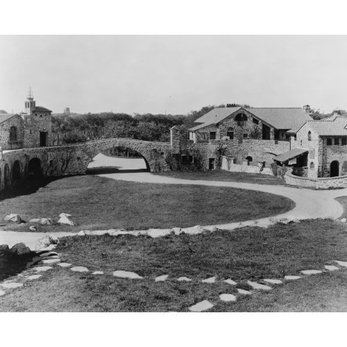 Surprise Valley Farm, Arthur Curtiss James Property, Beacon Hill Road, Newport, Rhode Island...