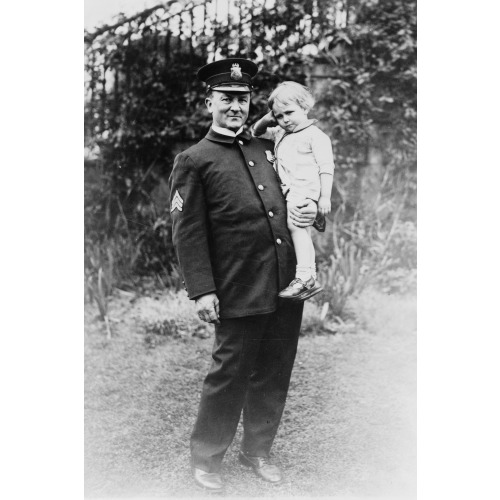 Sgt. Mcquade, White House Policeman, Holding A Lost Child, 1922