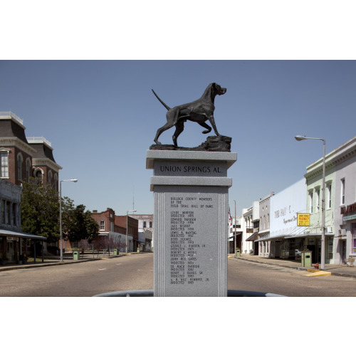 Bronze Statue Of An English Pointer, Union Springs, Alabama