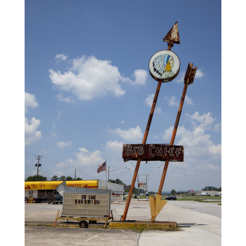 Big Chief Restaurant Sign In Gadsden, Alabama