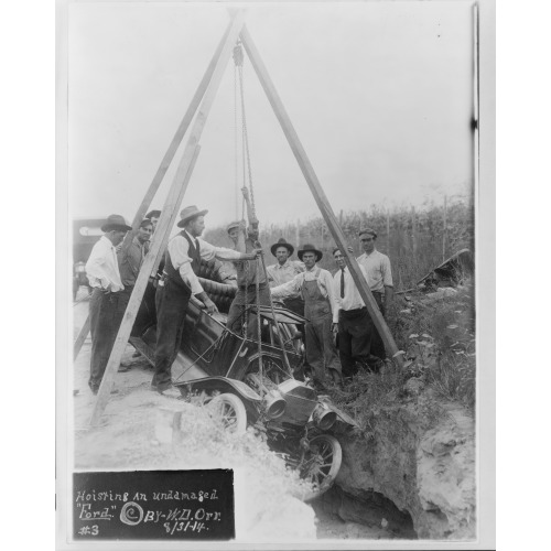Hoisting An Undamaged Ford, 1914