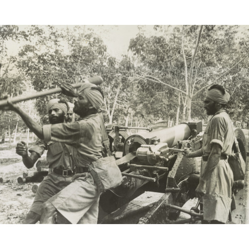 Sikh Soldiers In Training With Field Artillery In Singapore, circa 1941