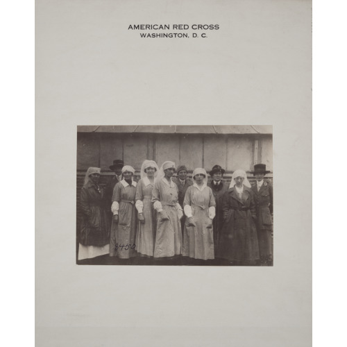Group Of Arc Workers At A Red Cross Canteen Left To Right : Miss Anna L. Rochester, Miss Gladys...