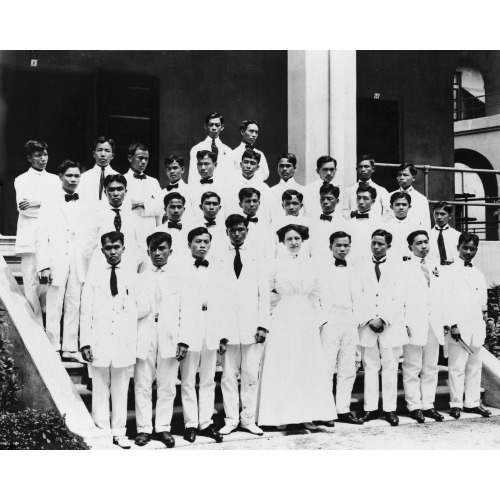 Students of Philippine General Hospital, circa 1900