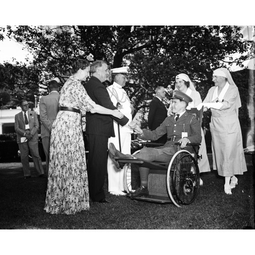President And Mrs. Roosevelt Entertain Disabled Veterans